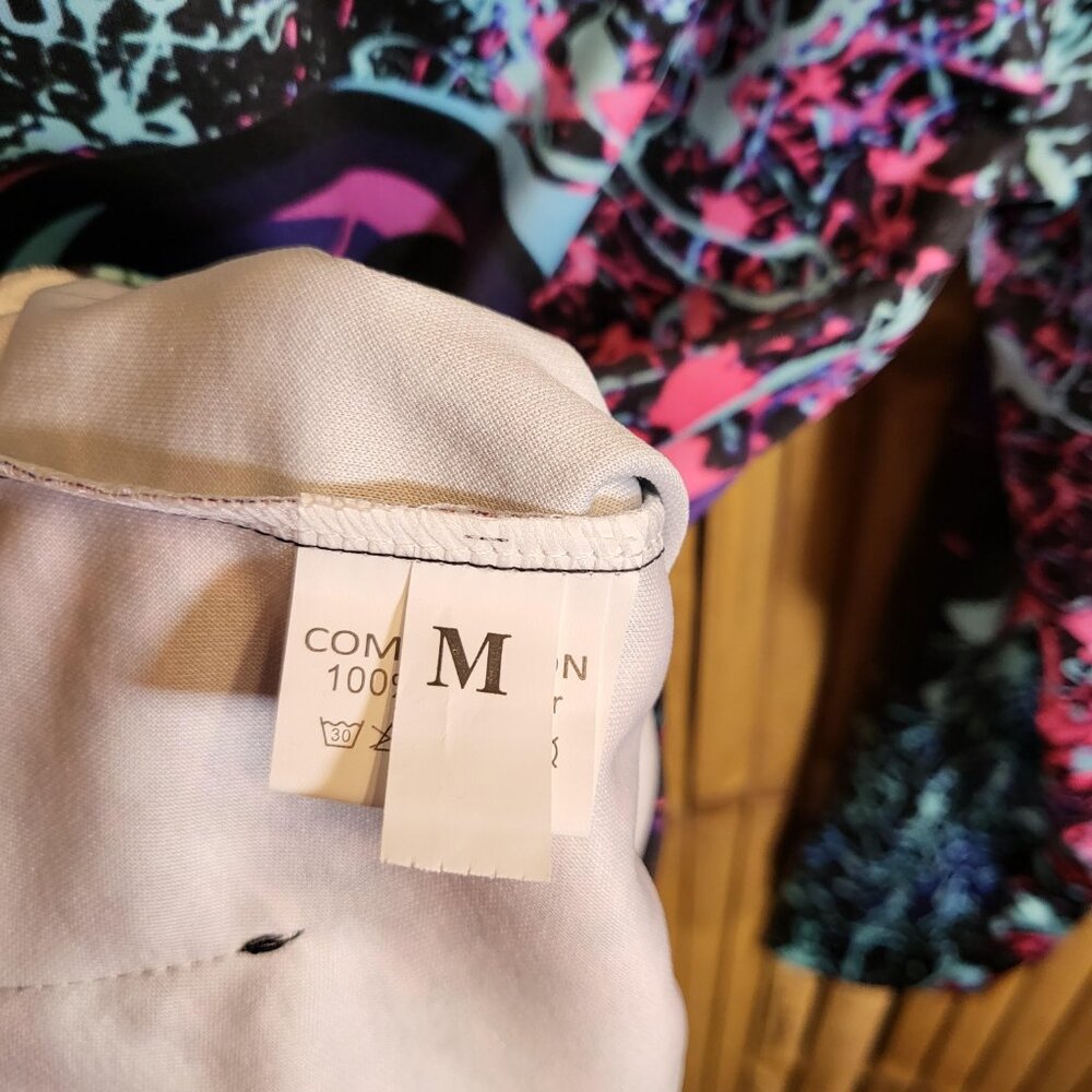 Among Us Kid's Hoodie Sweatshirt Medium Paint Splatter NEW - Picture 6 of 8